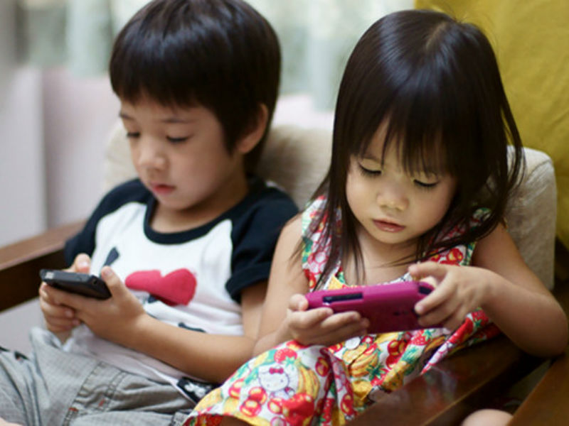 Children Using Smartphones