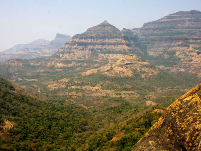 Eruption of Two Distinct Magma Plumes Formed India’s Deccan Traps, Suggests New Study