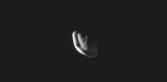 Saturn’s Ring : tiniest Moon looks like a space ravioli
