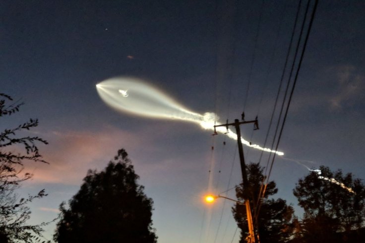 UFO or Glowing Jelly fish light in the sky confirmed as SpaceX rocket soars into sky