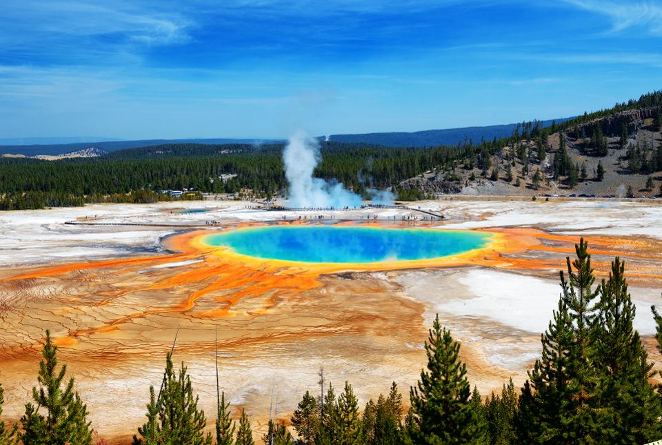 Researchers scrutinize Yellowstone National Park to trace Evolution of life on Earth