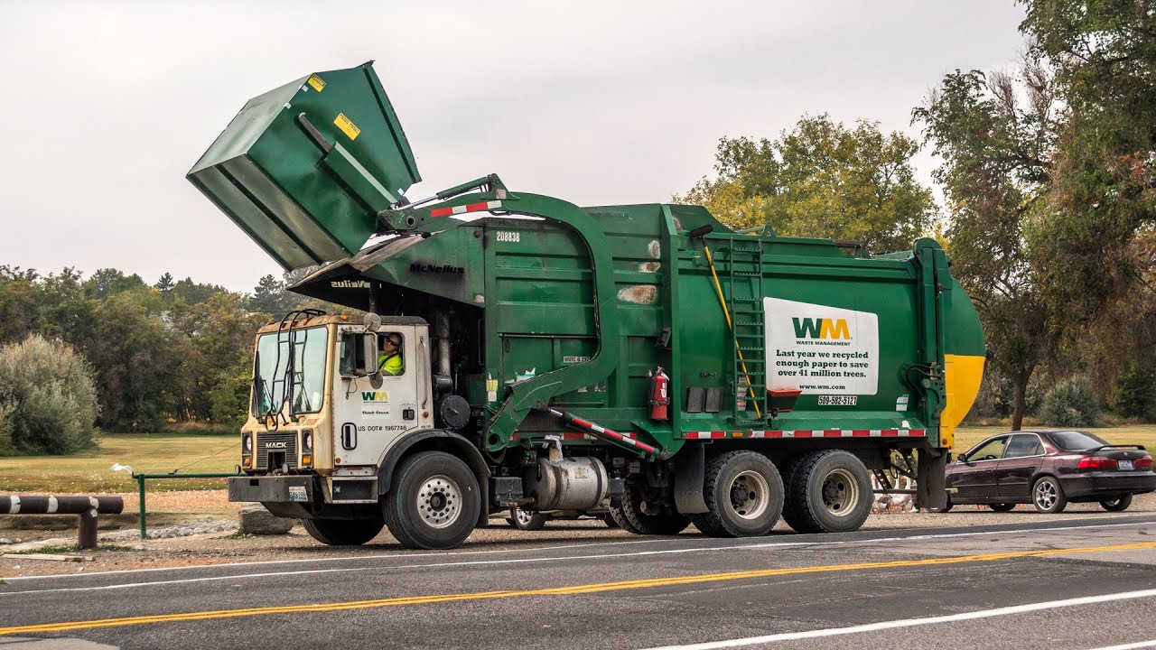 Commercial Front Load Garbage Trucks 