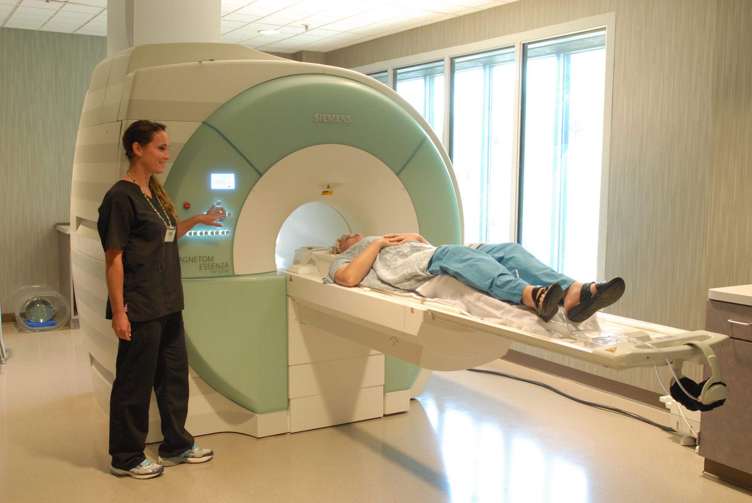 Advantage Of Functional Magnetic Resonance Imaging