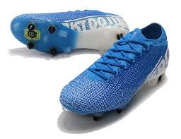 Global SG Soccer Shoes Market 2020:  Adidas, Nike, New Balance, Converse
