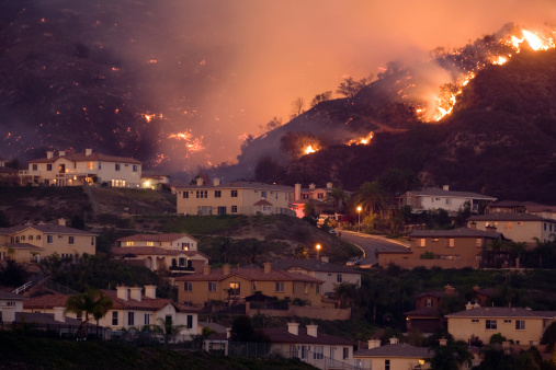 Western Forestfire Fume Causes East Coast Haze and Intense Sunsets