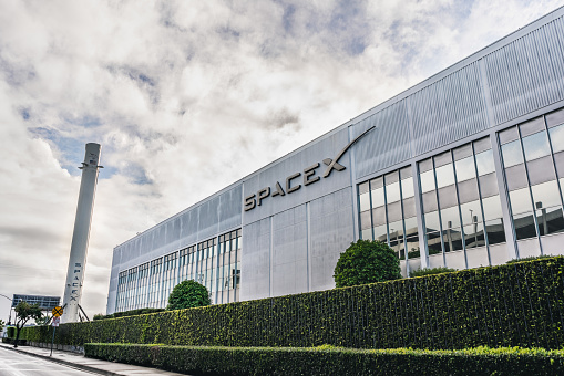 SpaceX wins Pentagon award for Missile Tracking Satellites